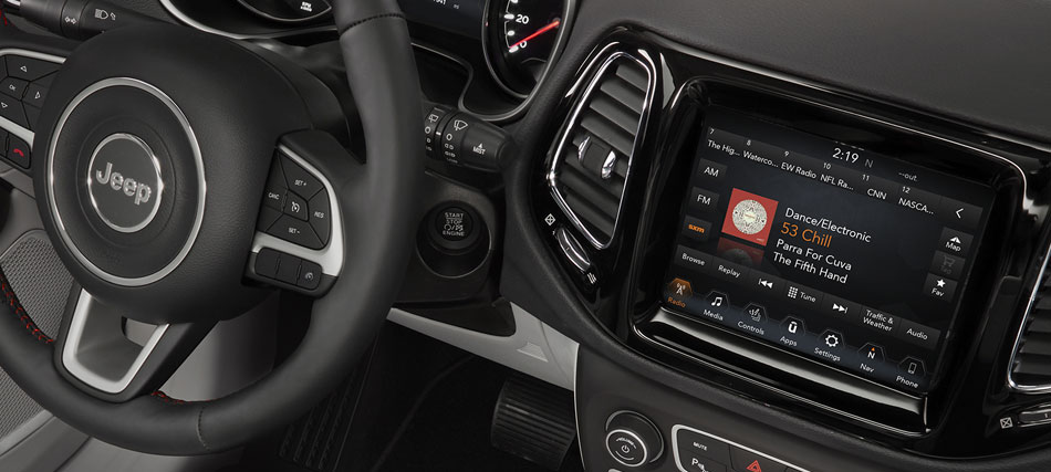 jeep-compass-cluster-uconnect